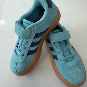 Adidas Kids Aqua and Navy Sneakers - Brand New Never Worn